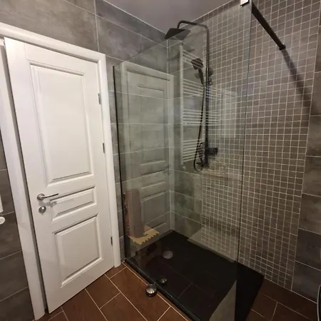 Apartment White Place Tei Piatra Neamt
