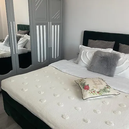 Apartment White Place Tei Piatra Neamt